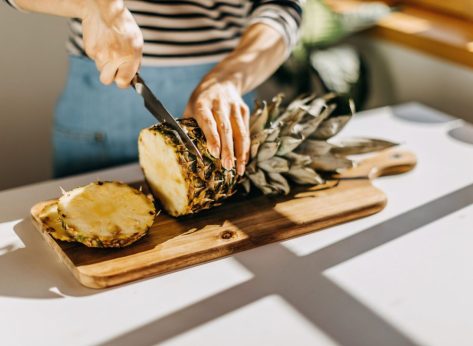 7 Science-Backed Benefits of Pineapple