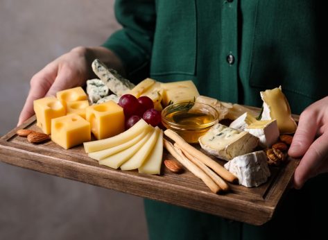 12 Side Effects of Eating Too Much Cheese